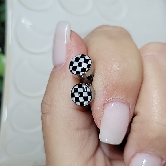 Checkered Dome Stud Earrings - Picture 4 of 5